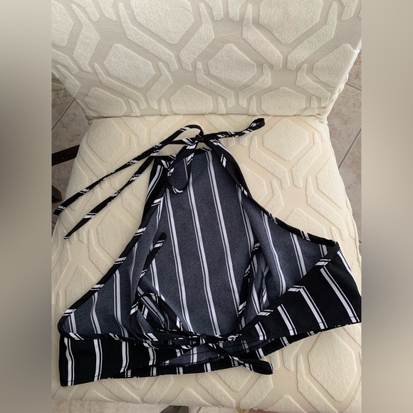 Stripped set - Picture 2 of 4